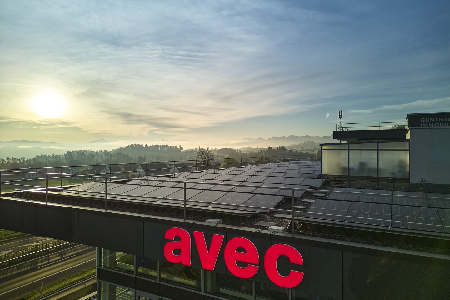 avec Engagement Banner